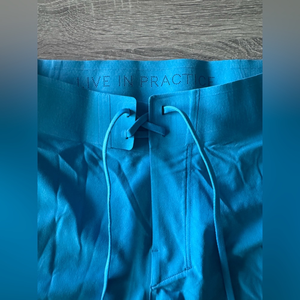 Lululemon Men's Current State Board Shorts lululemon (34) 9" - Picture 4 of 7